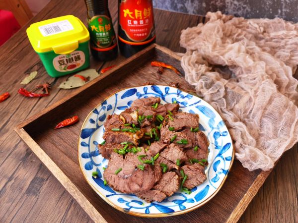 好吃到模糊的滷牛腱子,怎麼都吃不夠 好吃到模糊的滷牛腱子,怎麼都吃不夠