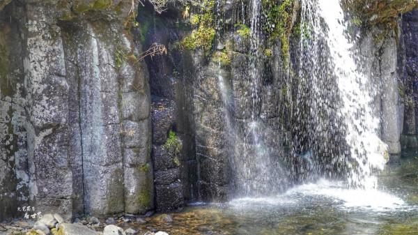 論奇石,我就服長白山望天鵝,它是1億年前火山噴發創造的奇觀 論奇石,我就服長白山望天鵝,它是1億年前火山噴發創造的奇觀