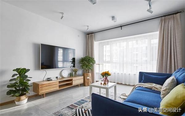 裝修不想刷顏色，大白牆如何搭配才顯高階？我來告訴你