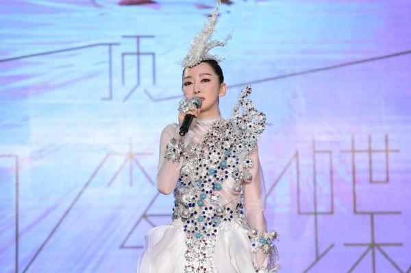 央視中秋晚會上的5大藝術家,個個實力超群,狂甩流量明星幾條街 央視中秋晚會上的5大藝術家,個個實力超群,狂甩流量明星幾條街