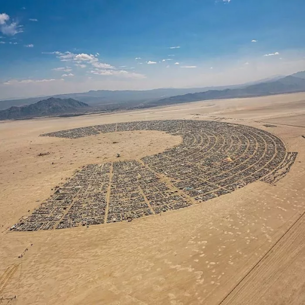 火人節，何以成為黑石沙漠裡的魔性圖騰？