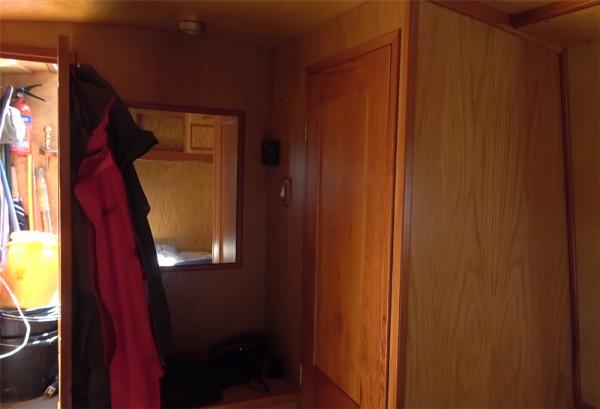 52歲的他放棄一切，住進33㎡“房船”中漂泊流浪，一晃已生活5年