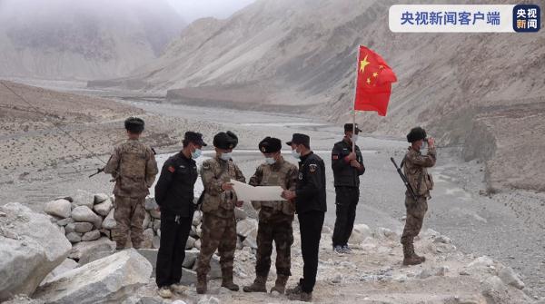 巴基斯坦犛牛轉場借道我國 我國邊防官兵這樣做 巴基斯坦犛牛轉場借道我國 我國邊防官兵這樣做