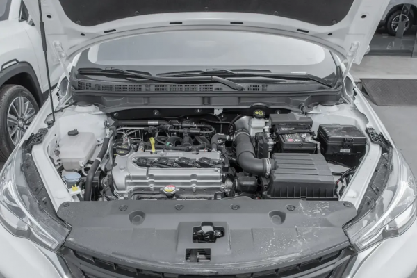 悅翔手動舒適型，售價5&period;19萬元，設計獨特，油耗僅5&period;4L