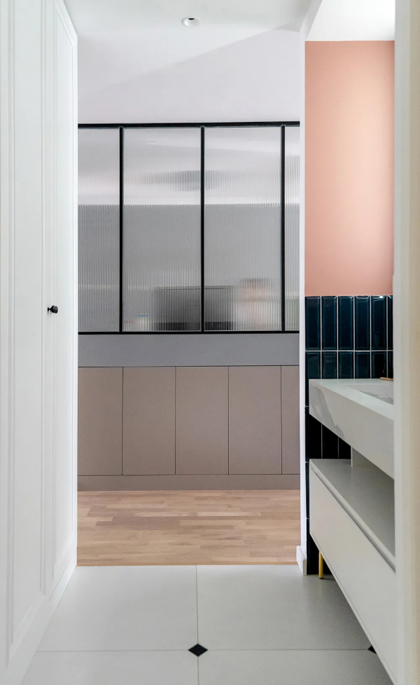 100㎡三居改兩居，客、餐、廚、辦公區全開放，超級寬敞舒適