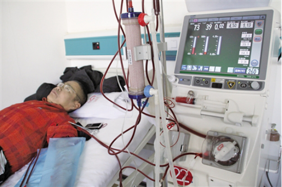 43歲男子患尿毒症，依靠透析活命：後悔年輕時太無知，不愛惜身體