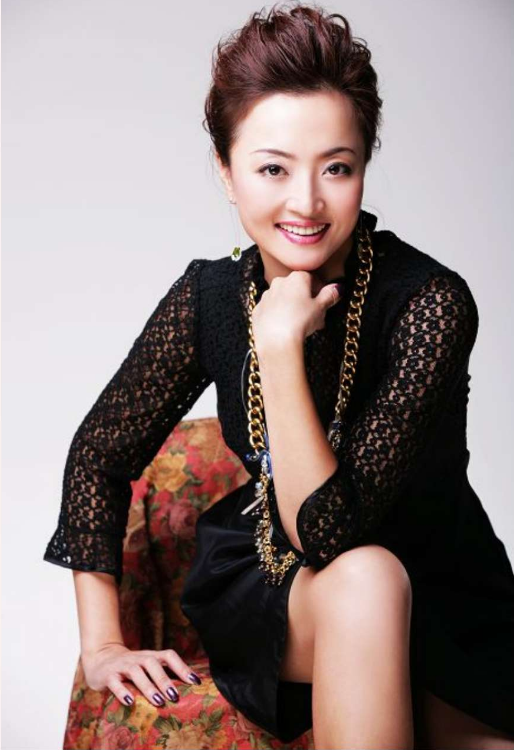 知名女演員原華：與央視名嘴沙桐離婚後，嫁圈外人生一子幸福美滿