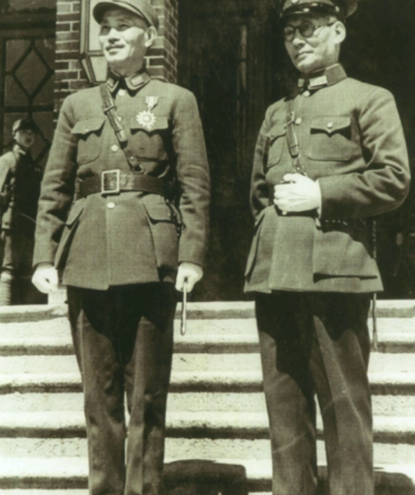 1950年，陳賡剿匪擊斃龍雲兒子，毛澤東批示：讓龍副主席親自處理