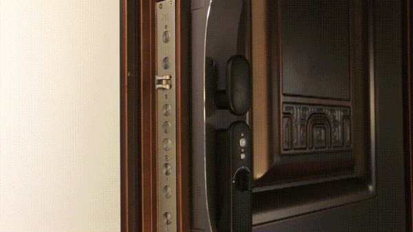 刷臉秒開觸動未來，德施曼3D人臉智慧影片鎖月光寶盒Q8FPro首體驗