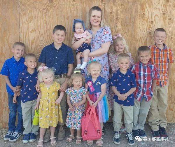 12年生12個娃！他們想成為電影裡的大家庭，每天生活太熱鬧了