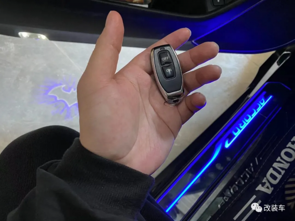 姿態風本田十代雅閣，自己踏進&quot;改裝坑&quot;還要拉兒子下水？