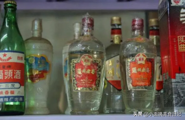 老北京4大&OpenCurlyDoubleQuote;尷尬酒&rdquo;，曾在北京家喻戶曉，現在還有酒友認識嗎？