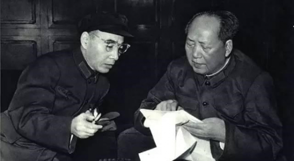 紅軍演話劇:林彪審訊羅瑞卿,周恩來、朱德臺下卻忍不住笑了 紅軍演話劇:林彪審訊羅瑞卿,周恩來、朱德臺下卻忍不住笑了