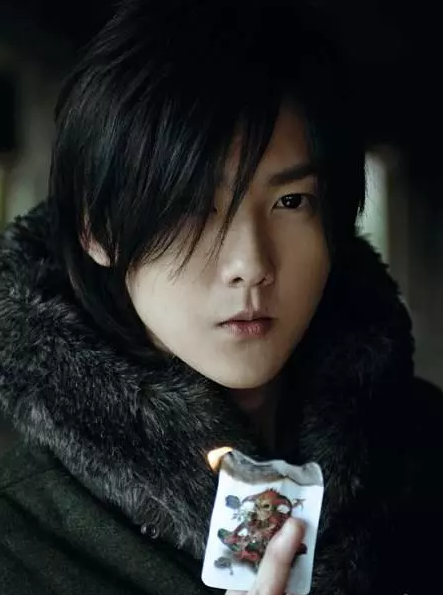 黃義達：出道19年，曾因抑鬱出家，43歲依然少年