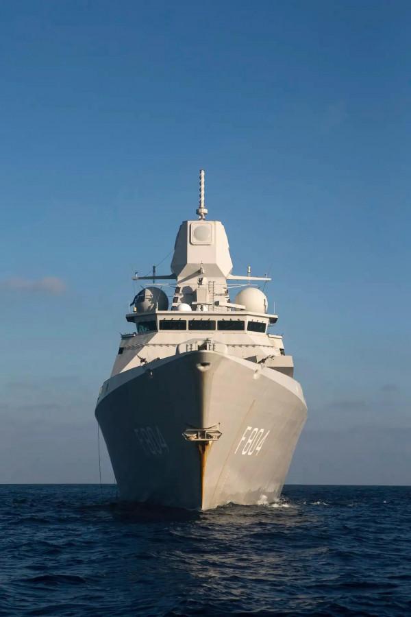 “七省”級護衛艦圖集（132圖）