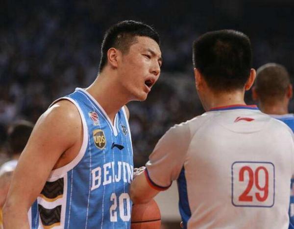 北京隊輸球又輸人？主力與球迷對罵，當事人身份被揭曉，力挺小川