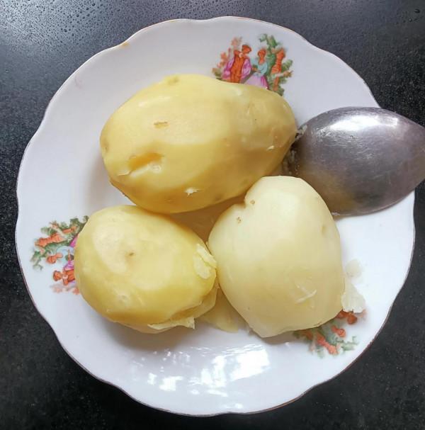 外酥內嫩的土豆煎餅，可與荷蘭薯粿相媲美