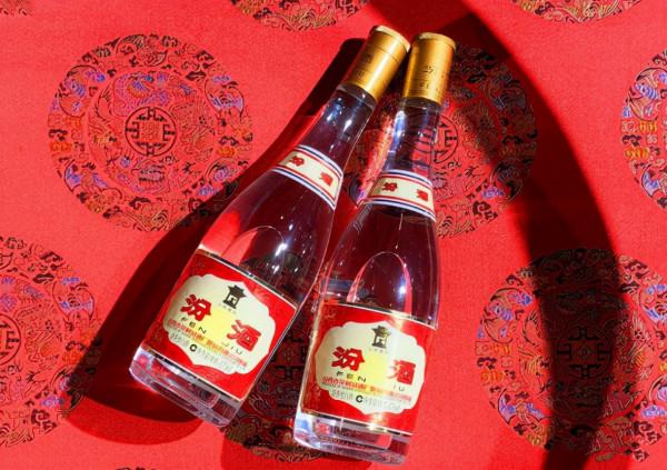 買白酒,只看價格很外行,這些酒都很便宜,卻是行家認可的純糧酒 買白酒,只看價格很外行,這些酒都很便宜,卻是行家認可的純糧酒