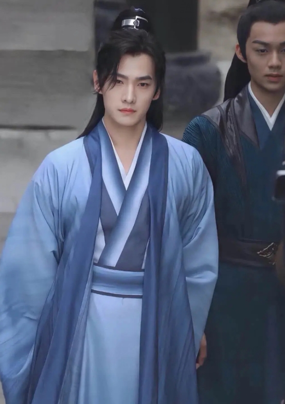 《且試天下》還未開播便飽受爭議，只因男女主差距太大？