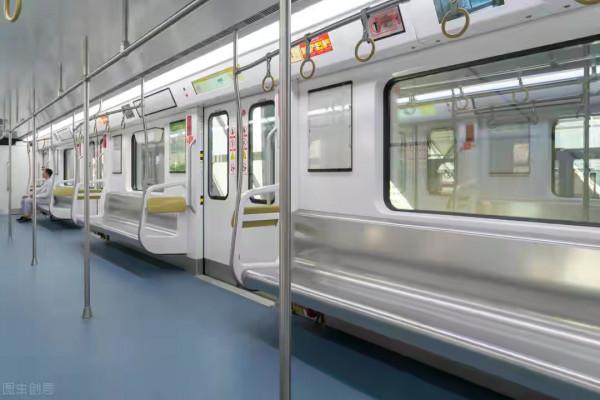 曾經發展北斗遇阻，西方拒賣原子鐘，如今北斗和城市軌道驚豔世界