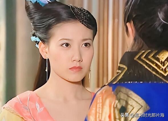 暖陽之下：回憶殺！三位古裝美女聚首，有人生活中嫁小9歲帥哥