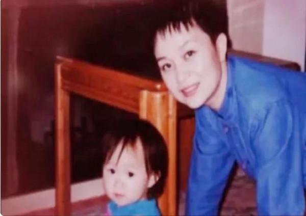 劉莉莉老了還這麼優雅,猜想年輕時候的她一定很美 劉莉莉老了還這麼優雅,猜想年輕時候的她一定很美