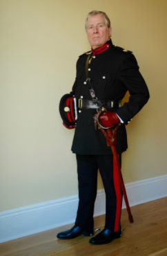 英國陸軍禮服的徽章五花八門,你學會識別郡尉的標誌了嗎? 英國陸軍禮服的徽章五花八門,你學會識別郡尉的標誌了嗎?