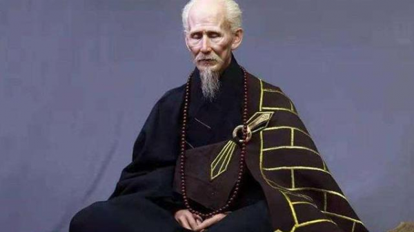 名牌大學生畢業後出家，父母卻苦苦尋找了三年，心靜了親情在哪