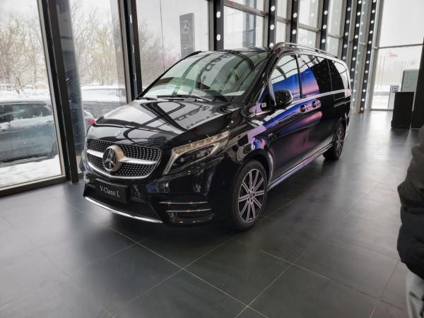 賽那加價7萬元，不如入手低配2021款賓士V級，車頭大標真的香