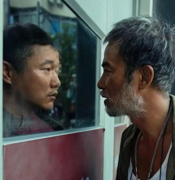 電影誤殺2的細節鋪墊解讀