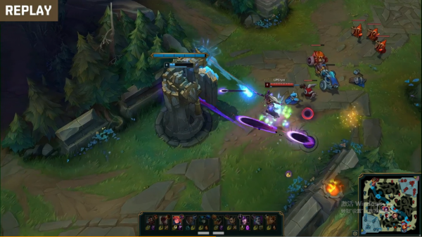 給青訓打懵了！果子哥連續單殺青訓中單，結算傷害亮了