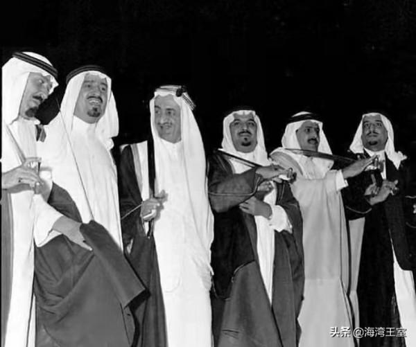 沙特國王Fasial：生而為王，罷黜兄長（上）