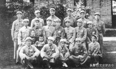 1985年，35個野戰軍裁撤了11個，各軍去向何處？