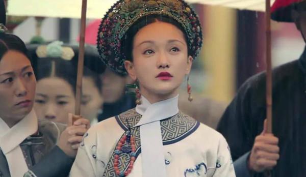 沒有少女的精氣神就別硬凹，“楊冪們”給新人留點機會吧