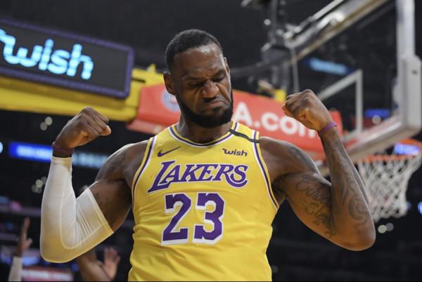 厲害了！盤點新賽季里程碑：庫裡創三分壯舉，老詹衝擊得分榜第二