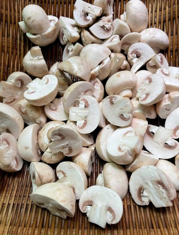 冬日到，各種補藥不如來一碗豬肚雞骨湯～暖心又暖胃