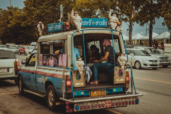 「深度」為什麼泰國人那麼喜歡中國的電動小轎車? 「深度」為什麼泰國人那麼喜歡中國的電動小轎車?
