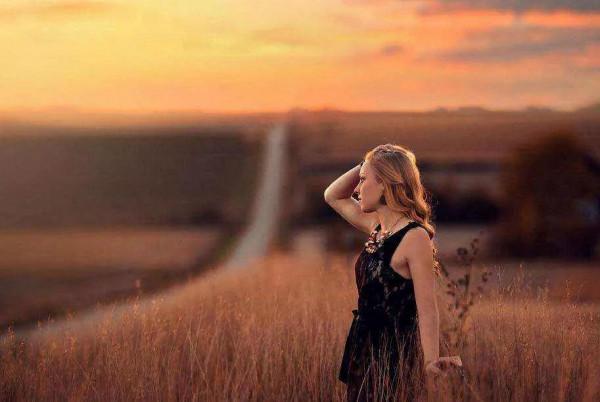 自從那件事之後，我的生活就徹底安靜下來，開始慢慢換了一種性格