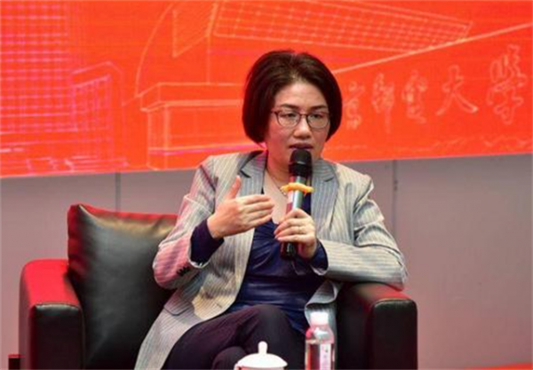 研究晶片15年，一年花任正非4億，何庭波&OpenCurlyDoubleQuote;備胎&rdquo;轉正後一騎絕塵