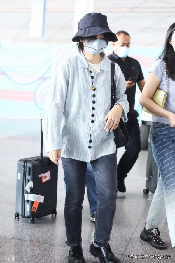 周筆暢《翻白眼》《筆記》,《一週年》《誰動了我的琴絃》 周筆暢《翻白眼》《筆記》,《一週年》《誰動了我的琴絃》