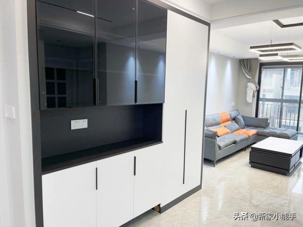 90後婚房，打掃乾淨準備要入住，刷網紅灰，效果很漂亮啊