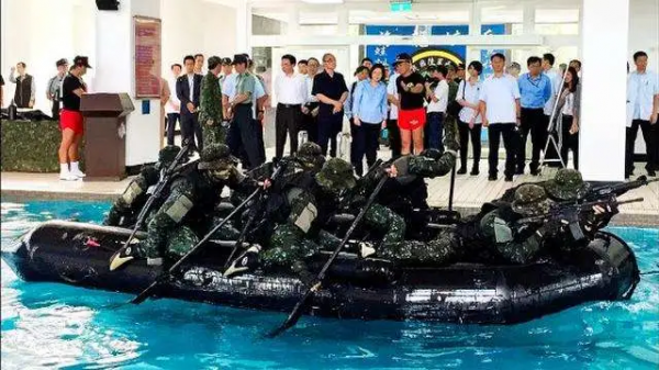 臺兩棲部隊演練越海峽作戰，臺海巡隊強行扣押我漁船