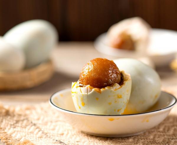 建議中老年人：冬季多吃4種健康食物，好吃不貴，對身體好