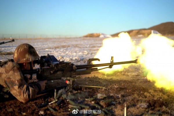 烎！烎！烎！直擊邊防官兵多種實彈射擊現場
