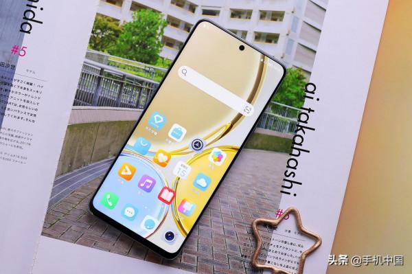 榮耀X30圖賞：超窄邊全視屏“牽手”鈦空銀 正反都美