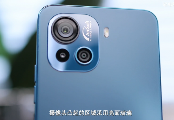 解析3大手機外觀材質！新版AG星空玻璃後蓋來了，還用塑膠機身？