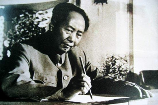 王立庵幫毛主席糾正偏科,建國後知其後人生活窘迫,讓秘書送千元 王立庵幫毛主席糾正偏科,建國後知其後人生活窘迫,讓秘書送千元