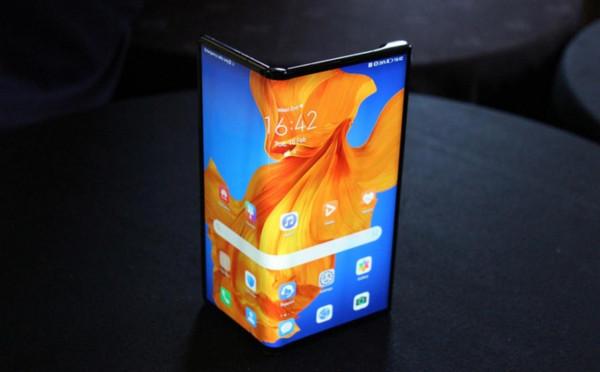 榮耀或在第四季度釋出首款摺疊屏手機，命名“Magic X”？