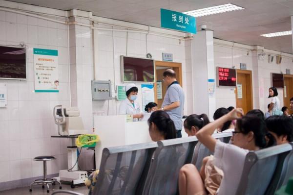 住院67天花費550萬，醫院裡燒錢式的治療，ICU為啥這麼貴？