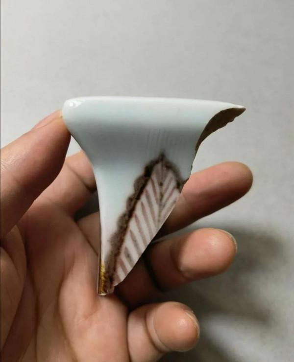 發兩張明早期釉裡紅瓷片標本圖片,想學就請你仔細瞅瞅 發兩張明早期釉裡紅瓷片標本圖片,想學就請你仔細瞅瞅